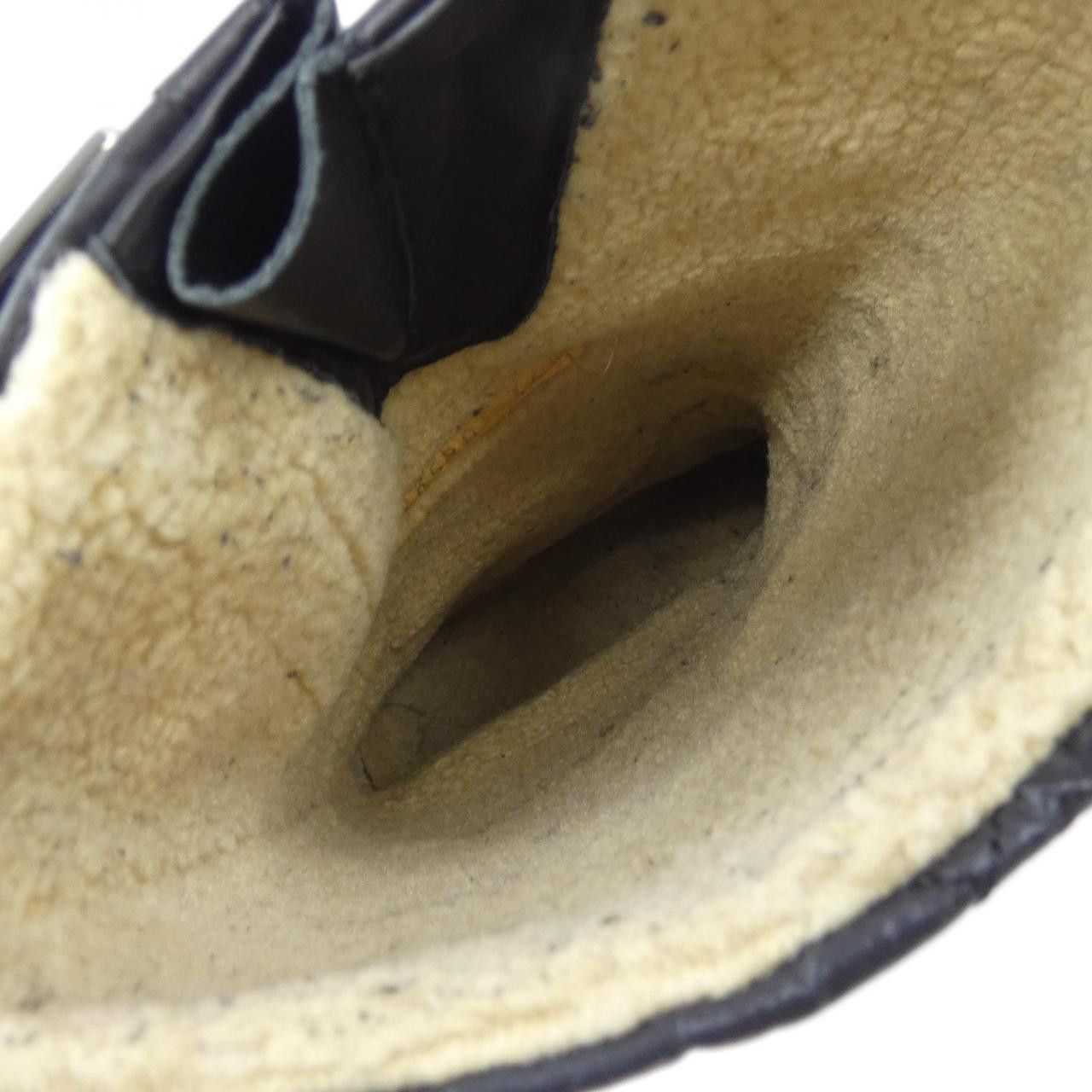 Chanel Chanel Chanel G26590 Shearling Boots Natural Material Shoes G26590 DUTY FREE for USA Size ONE SIZE - 6 Thumbnail