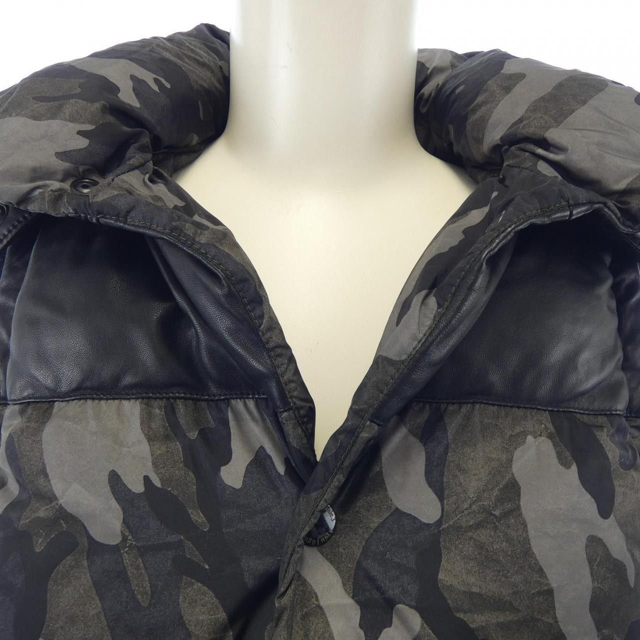 Other Other 1 piu 1 uguale 3 DUVETICA Down Vest Others Outerwear DUTY FREE for USA Size ONE SIZE - 5 Thumbnail