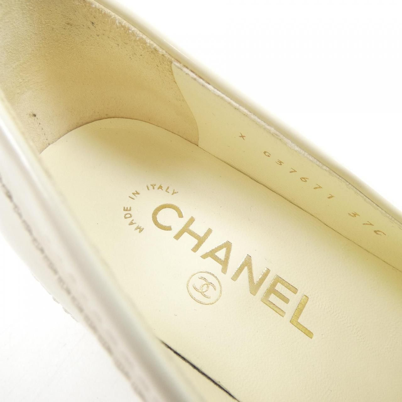 Chanel Chanel Chanel G37671X56228 Shiny Calfskin Shoes Leather Shoes G37671X56228 DUTY FREE for USA Size ONE SIZE - 6 Thumbnail