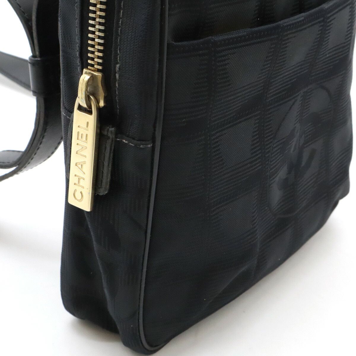 Chanel Chanel Chanel Nylon Jacquard New Travel Line Shoulder Bag A20513 Leather Shoulder Bag A20513 DUTY FREE for USA Size ONE SIZE - 4 Thumbnail