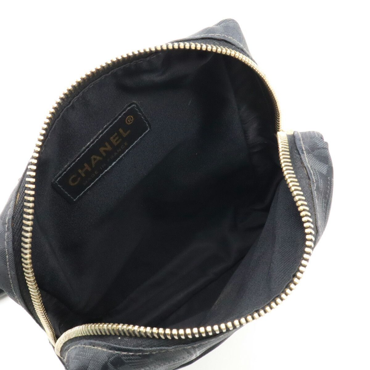 Chanel Chanel Chanel Nylon Jacquard New Travel Line Shoulder Bag A20513 Leather Shoulder Bag A20513 DUTY FREE for USA Size ONE SIZE - 6 Thumbnail