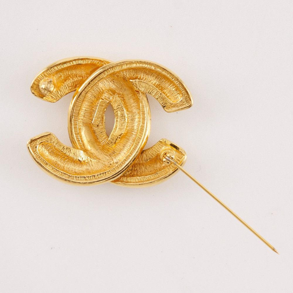 Chanel Chanel Chanel Coco Mark Matelassé Brooch Metal Brooch DUTY FREE for USA Size ONE SIZE - 3 Thumbnail