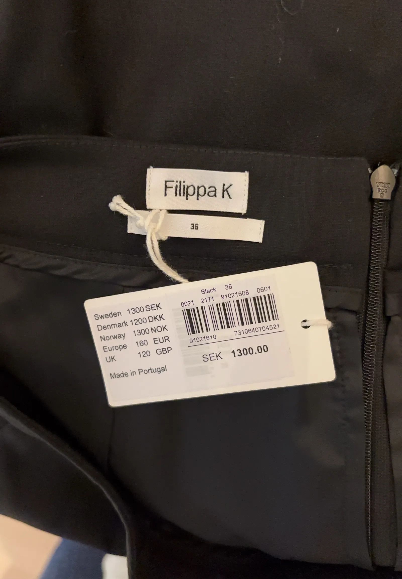 Filippa K Filippa K Skirt Size 26" / US 2 / IT 38 - 2 Thumbnail