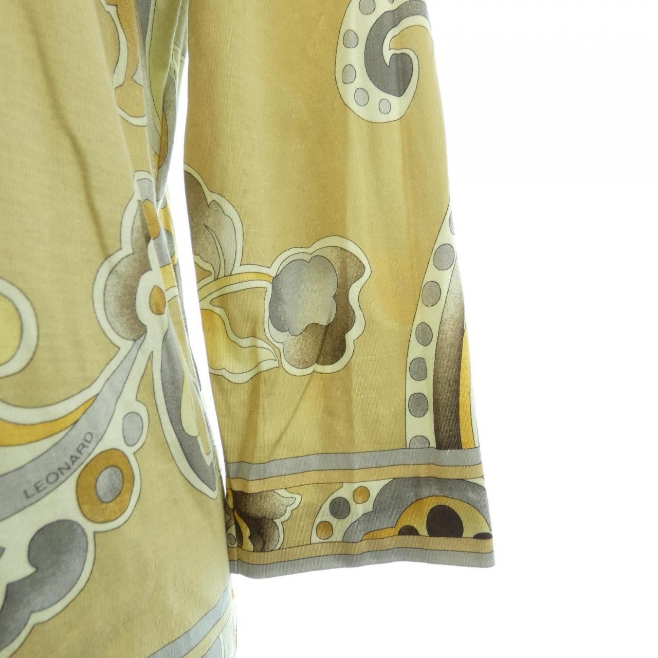 Other Other Leonard Fashion Top Others Tops DUTY FREE for USA Size ONE SIZE - 6 Thumbnail