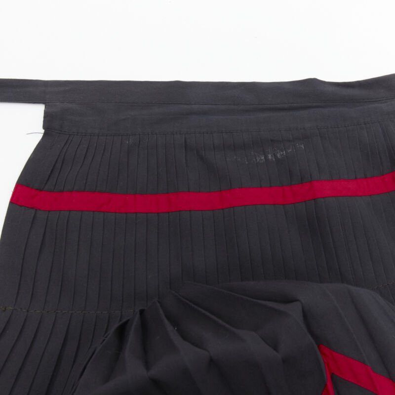 Comme des Garcons COMME DES GARCONS 1980s black geometric pattern pleated wrapped flared skirt S Size 27" / US 4 / IT 40 - 9 Thumbnail