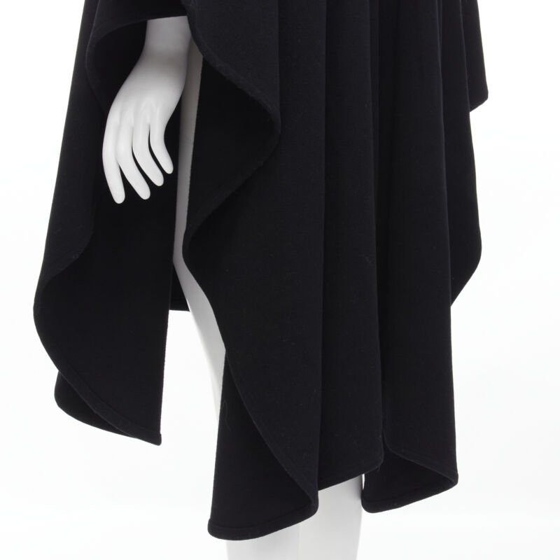 Comme des Garcons COMME DES GARCONS Vintage 1980s black wool wide ruffle collar circle poncho cape Size M / US 6-8 / IT 42-44 - 2 Thumbnail