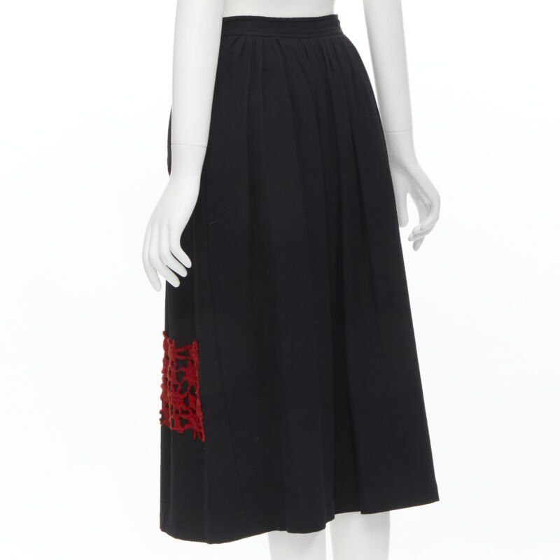 Comme des Garcons COMME DES GARCONS Vintage 1988 black wool braid red lattice embroidery skirt M Size 28" / US 6 / IT 42 - 6 Thumbnail