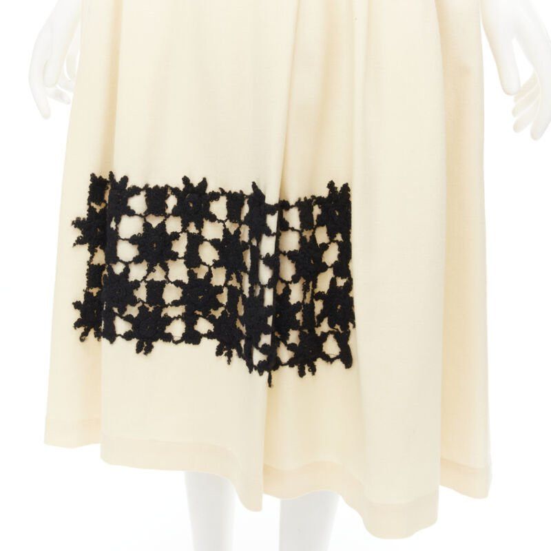 Comme des Garcons COMME DES GARCINS 1988 Runway Vintage cream black lattice lace flared skirt S Size 26" / US 2 / IT 38 - 2 Thumbnail