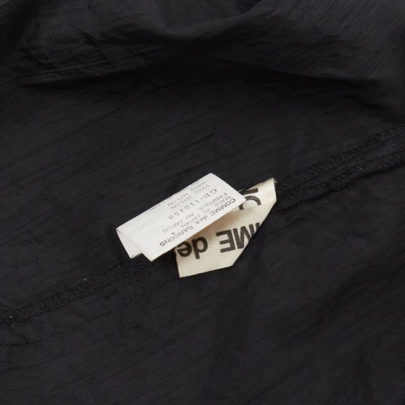 Comme des Garcons COMME DES GARCONS 1980's Vintage black crinkled nylon twist back shrug jacket Size M / US 6-8 / IT 42-44 - 9 Thumbnail