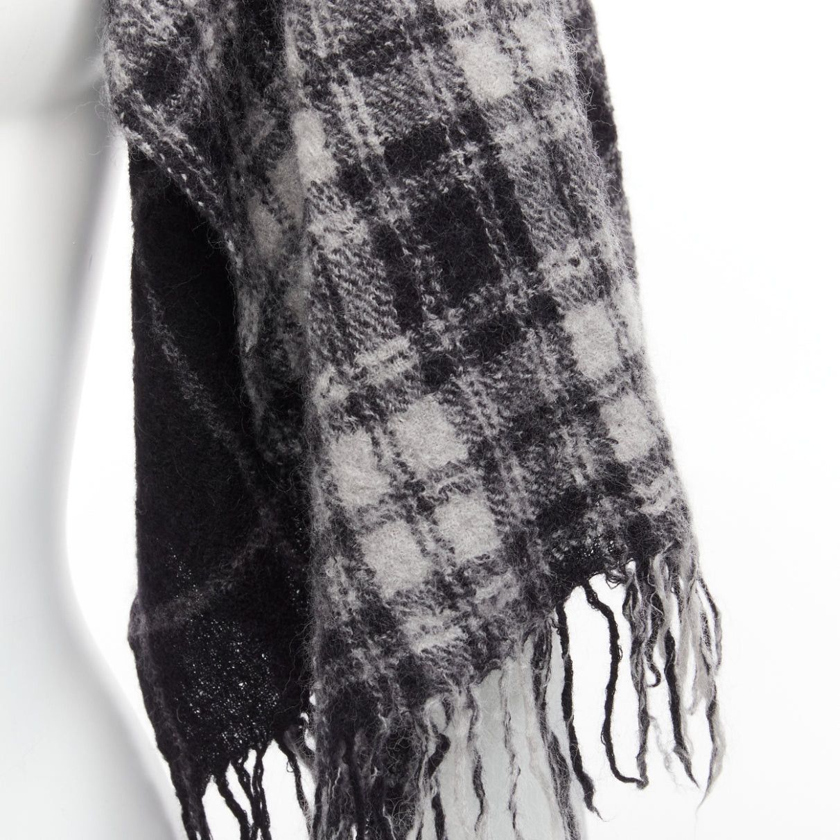 Yohji Yamamoto Y'S YOHJI YAMAMOTO grey 100% wool checkered black Y safety pin fringe scarf Size ONE SIZE - 7 Thumbnail