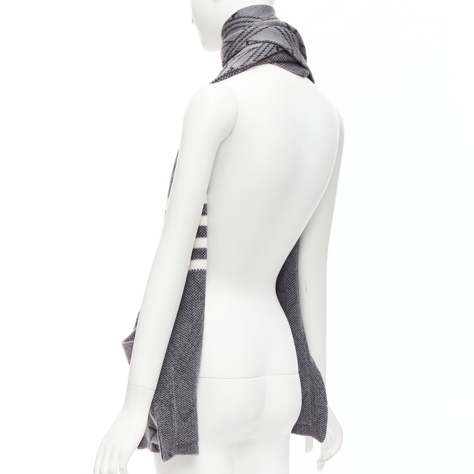 Thom Browne THOM BROWNE grey black graphic star 4 bar stripes pocketed long scarf Size ONE SIZE - 6 Thumbnail