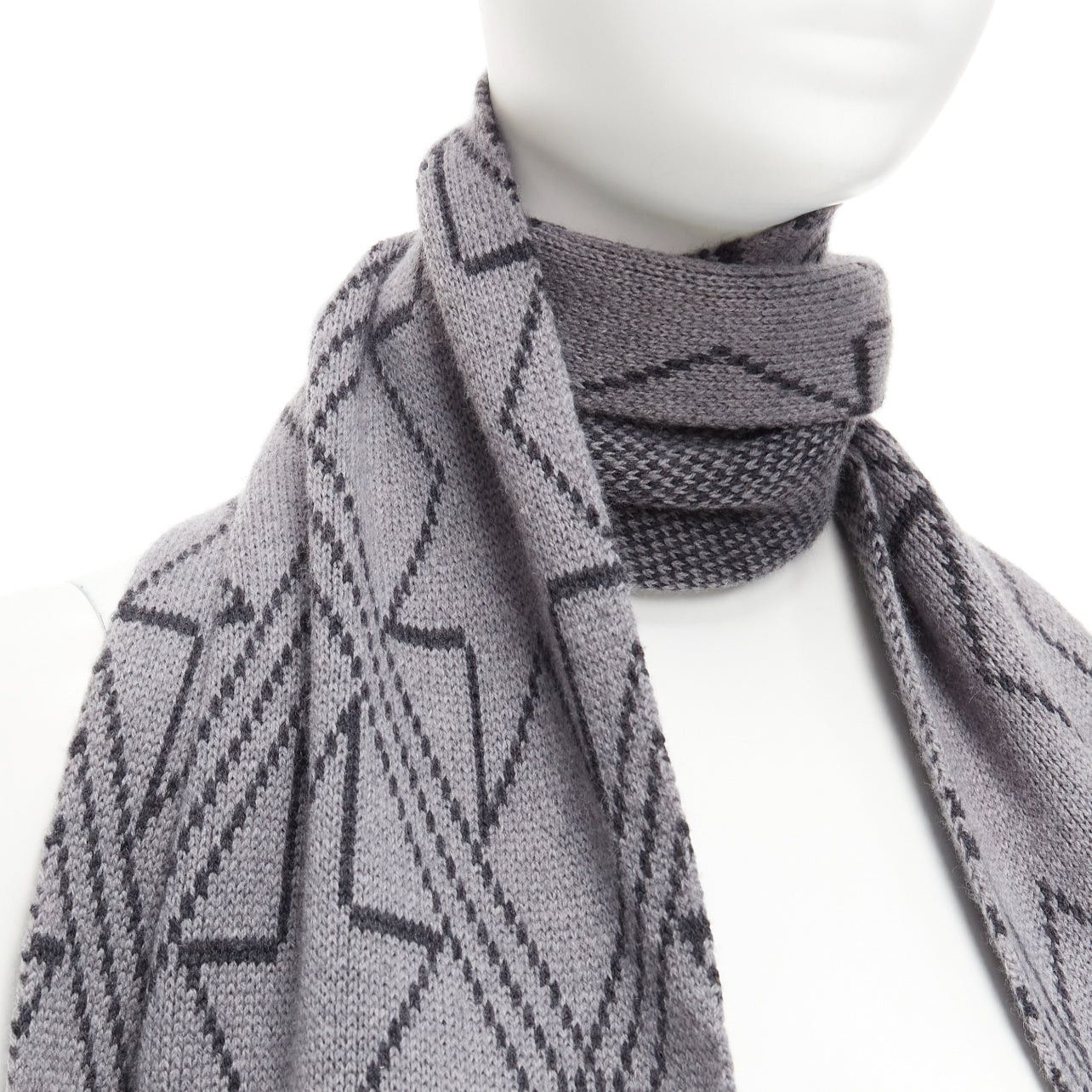 Thom Browne THOM BROWNE grey black graphic star 4 bar stripes pocketed long scarf Size ONE SIZE - 7 Thumbnail