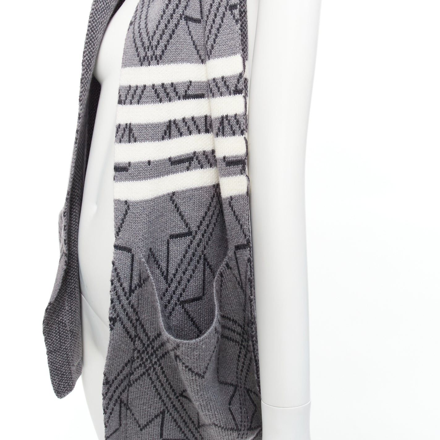 Thom Browne THOM BROWNE grey black graphic star 4 bar stripes pocketed long scarf Size ONE SIZE - 2 Thumbnail