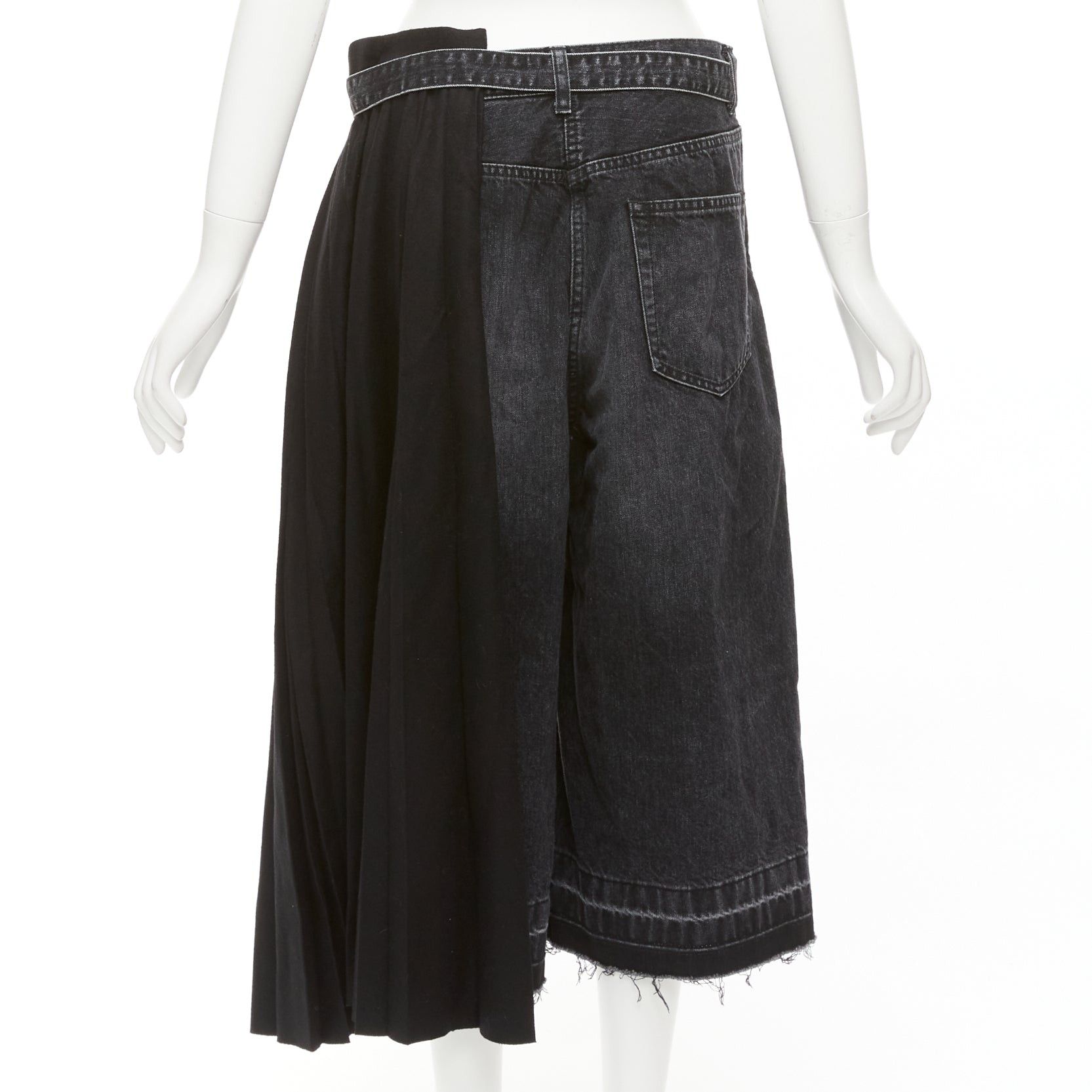 Sacai SACAI 2020 black cotton wool nylon denim pleats deconstruction shorts JP3 L Size 30" / US 8 / IT 44 - 2 Thumbnail