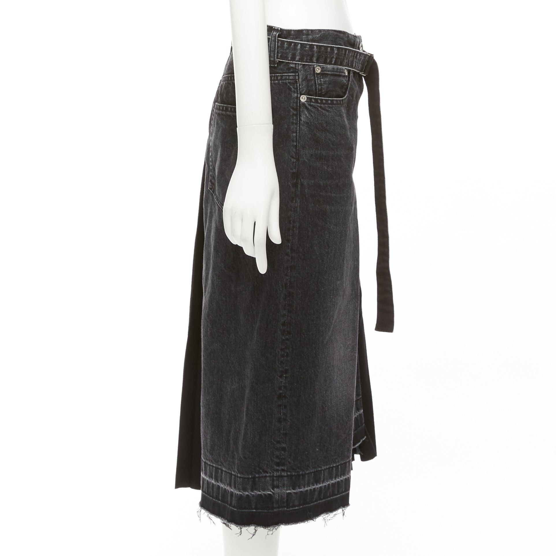 Sacai SACAI 2020 black cotton wool nylon denim pleats deconstruction shorts JP3 L Size 30" / US 8 / IT 44 - 4 Thumbnail