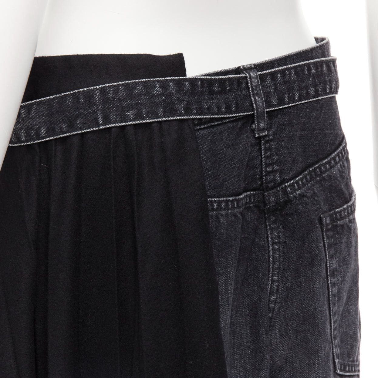 Sacai SACAI 2020 black cotton wool nylon denim pleats deconstruction shorts JP3 L Size 30" / US 8 / IT 44 - 7 Thumbnail