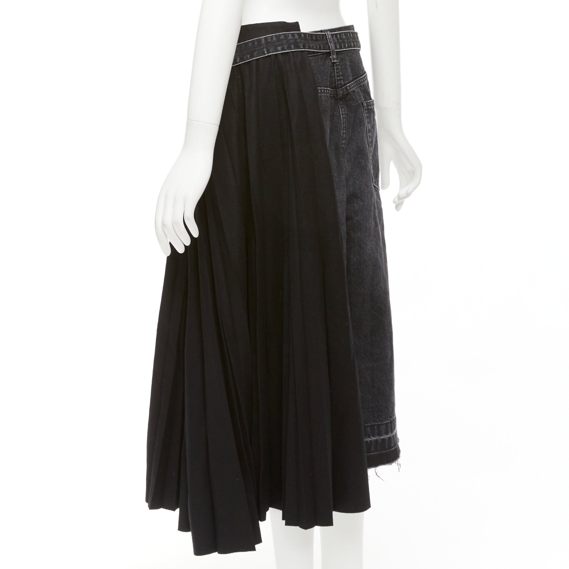 Sacai SACAI 2020 black cotton wool nylon denim pleats deconstruction shorts JP3 L Size 30" / US 8 / IT 44 - 5 Thumbnail