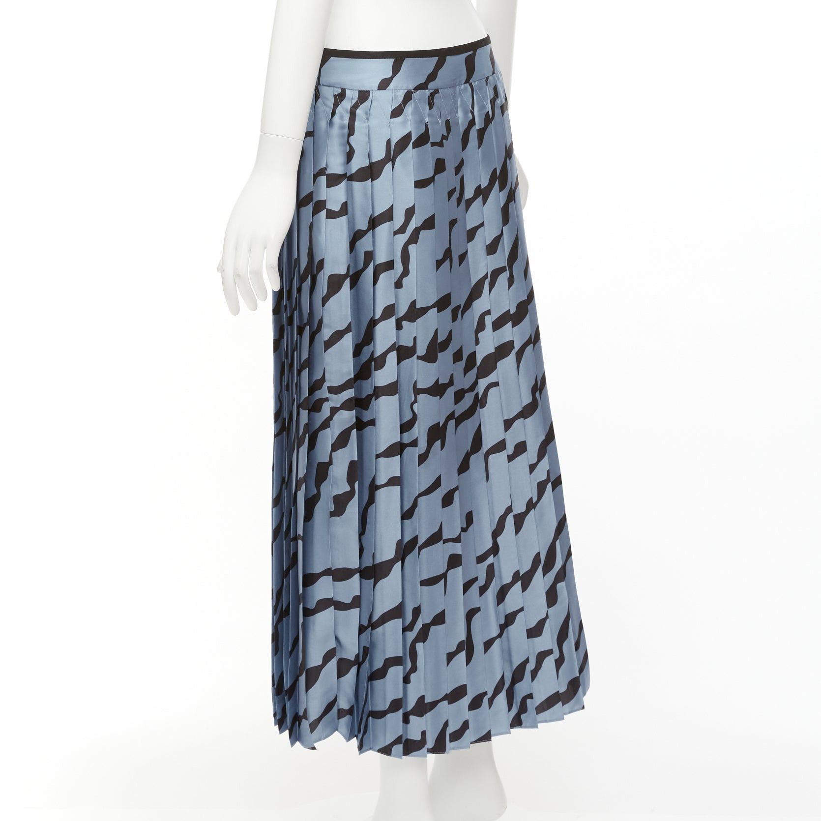 Victoria Beckham VVB VICTORIA BECKHAM blue black diagonal print pleated bias hem skirt UK8 S Size 27" / US 4 / IT 40 - 6 Thumbnail