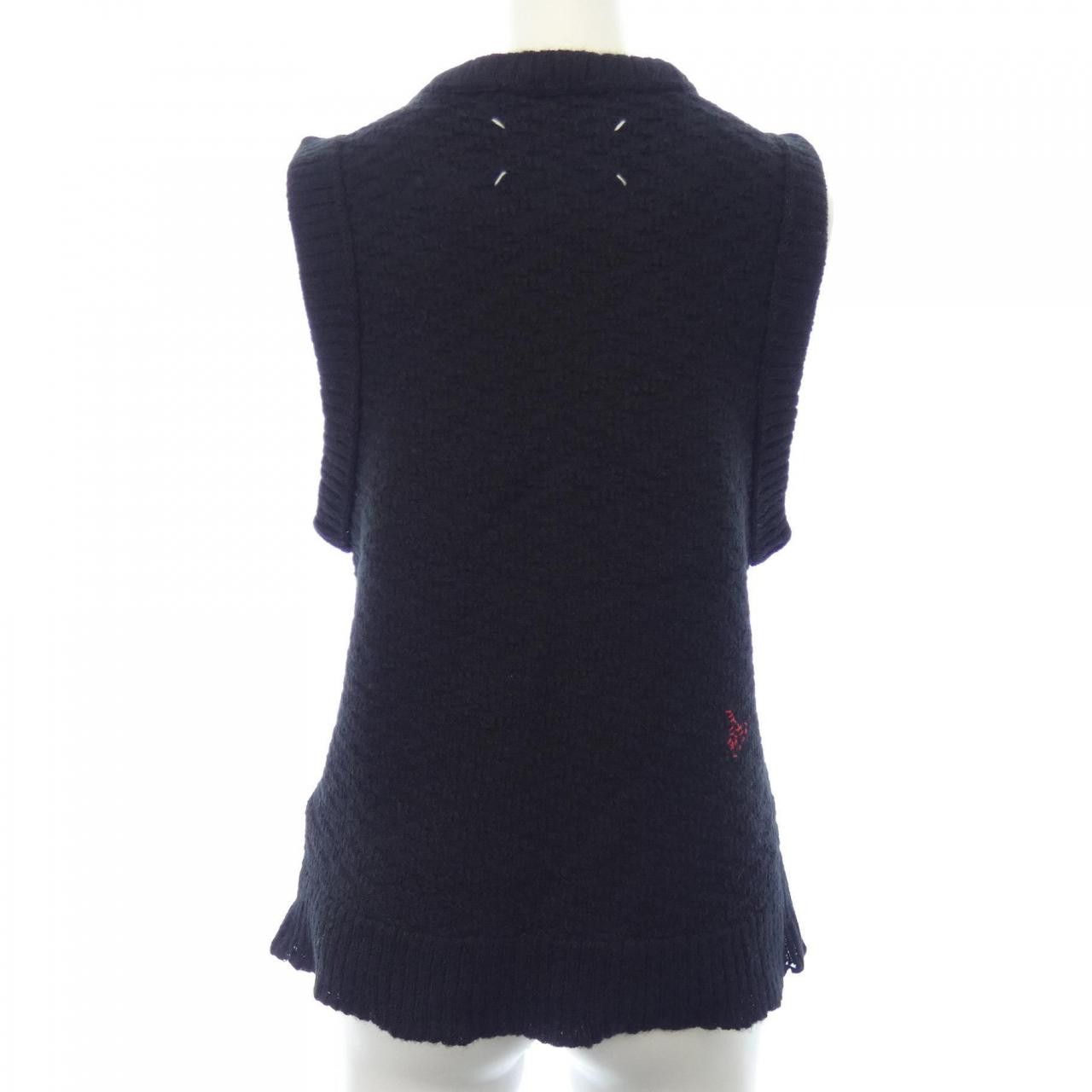 Maison Margiela Maison Martin Margiela Maison Margiela S67FB0038 Vest Others Tops S67FB0038 DUTY FREE for USA Size ONE SIZE - 2 Thumbnail