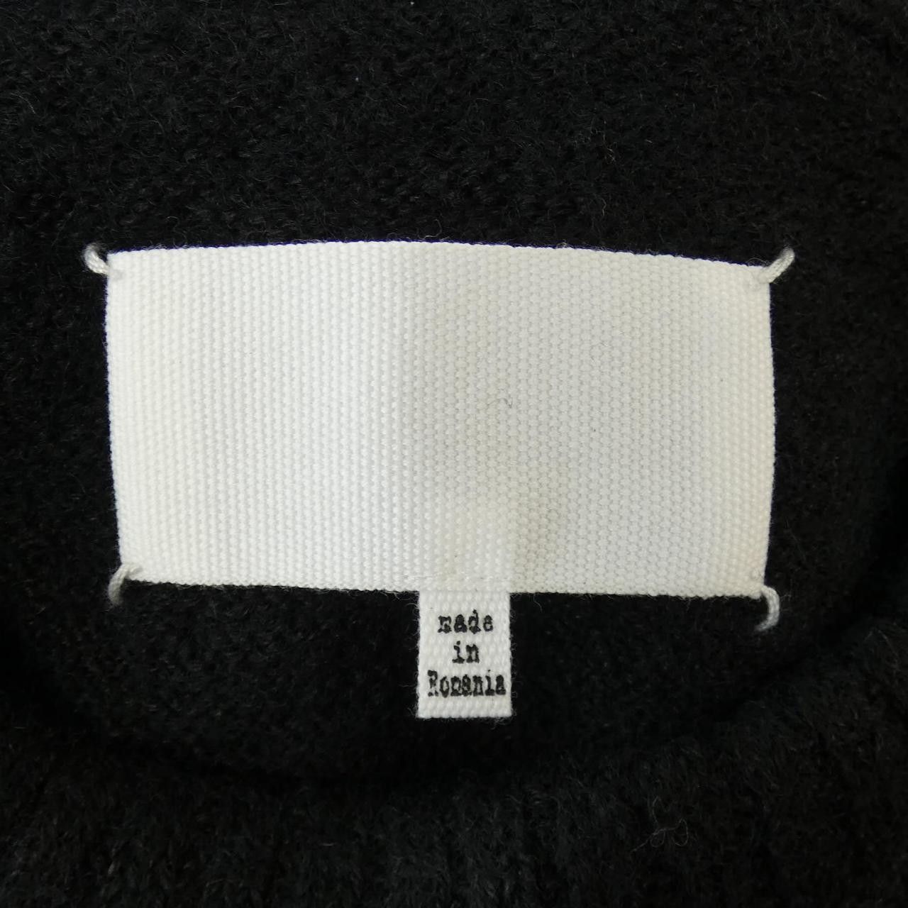 Maison Margiela Maison Martin Margiela Maison Margiela S67FB0038 Vest Others Tops S67FB0038 DUTY FREE for USA Size ONE SIZE - 4 Thumbnail