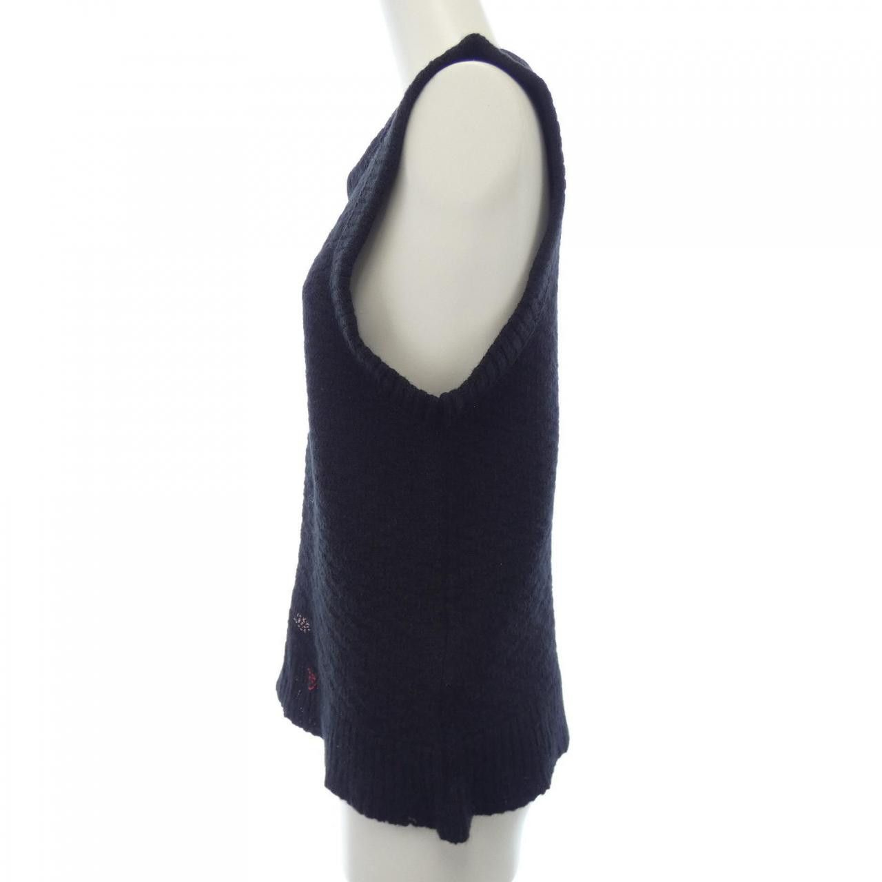Maison Margiela Maison Martin Margiela Maison Margiela S67FB0038 Vest Others Tops S67FB0038 DUTY FREE for USA Size ONE SIZE - 6 Thumbnail