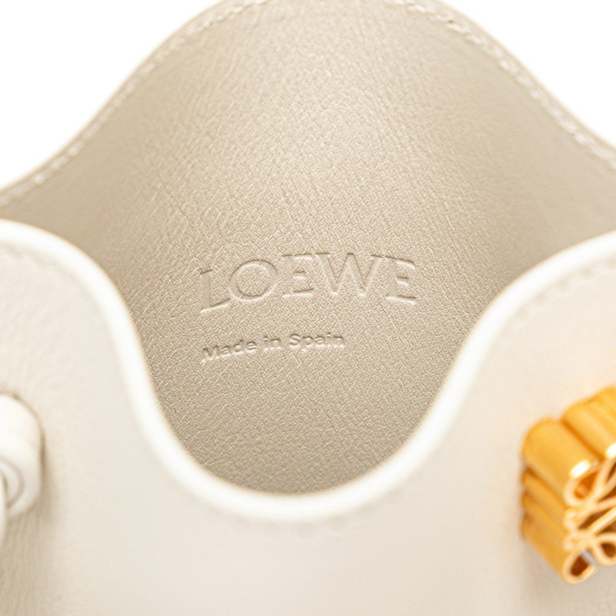 Loewe LOEWE Anagram Dice Pocket Crossbody Shoulder Bag in Off-White Leather for Women Size ONE SIZE - 9 Thumbnail
