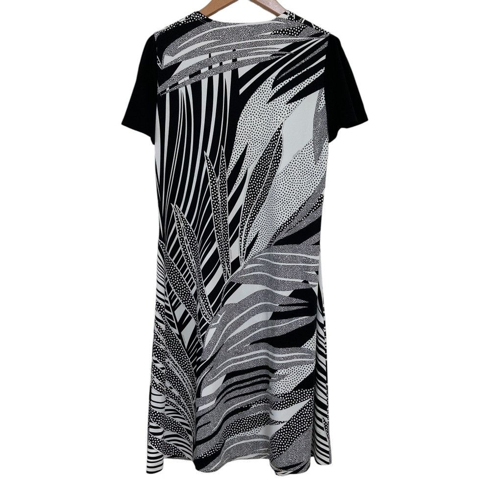 Other Other LEONARD SPORT Leaf Print Dress Others Dresses DUTY FREE for USA Size ONE SIZE - 3 Thumbnail