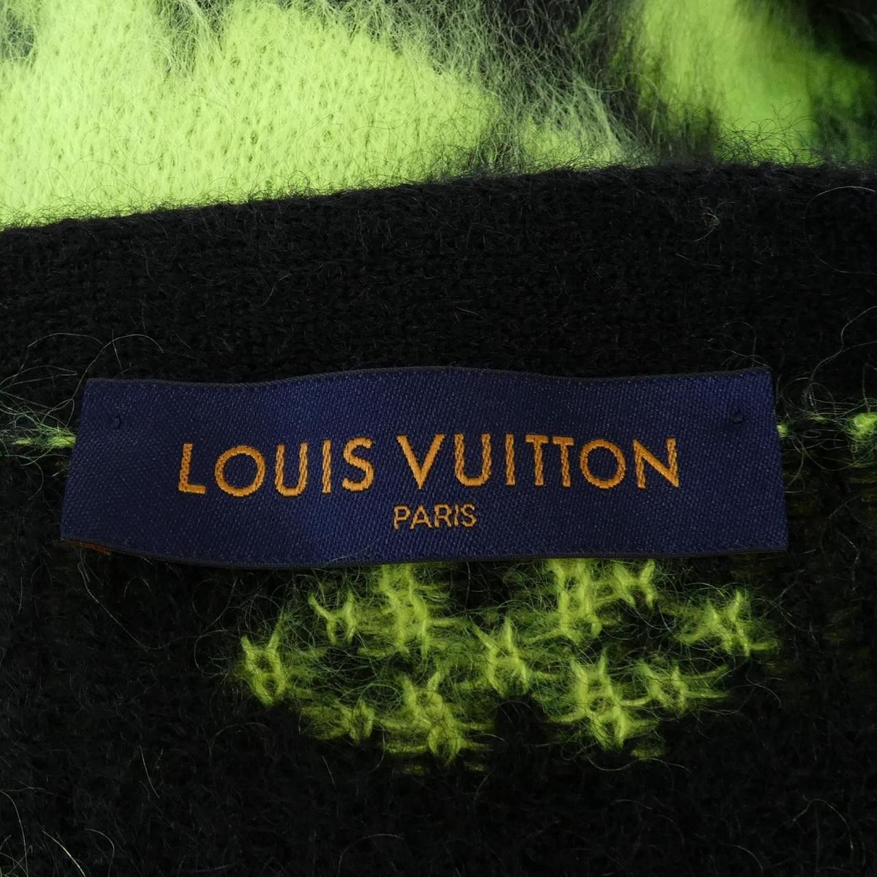 Louis Vuitton Louis Vuitton Louis Vuitton HNN05WNE5 Wool Cardigan Others Tops HNN05WNE5 DUTY FREE for USA Size ONE SIZE - 4 Thumbnail