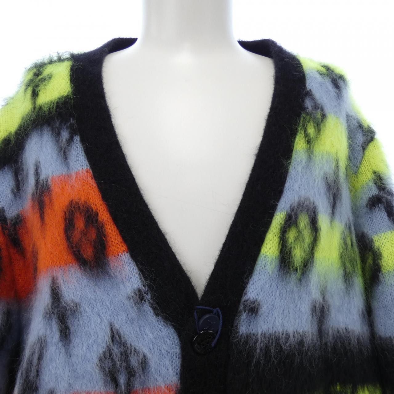 Louis Vuitton Louis Vuitton Louis Vuitton HNN05WNE5 Wool Cardigan Others Tops HNN05WNE5 DUTY FREE for USA Size ONE SIZE - 5 Thumbnail