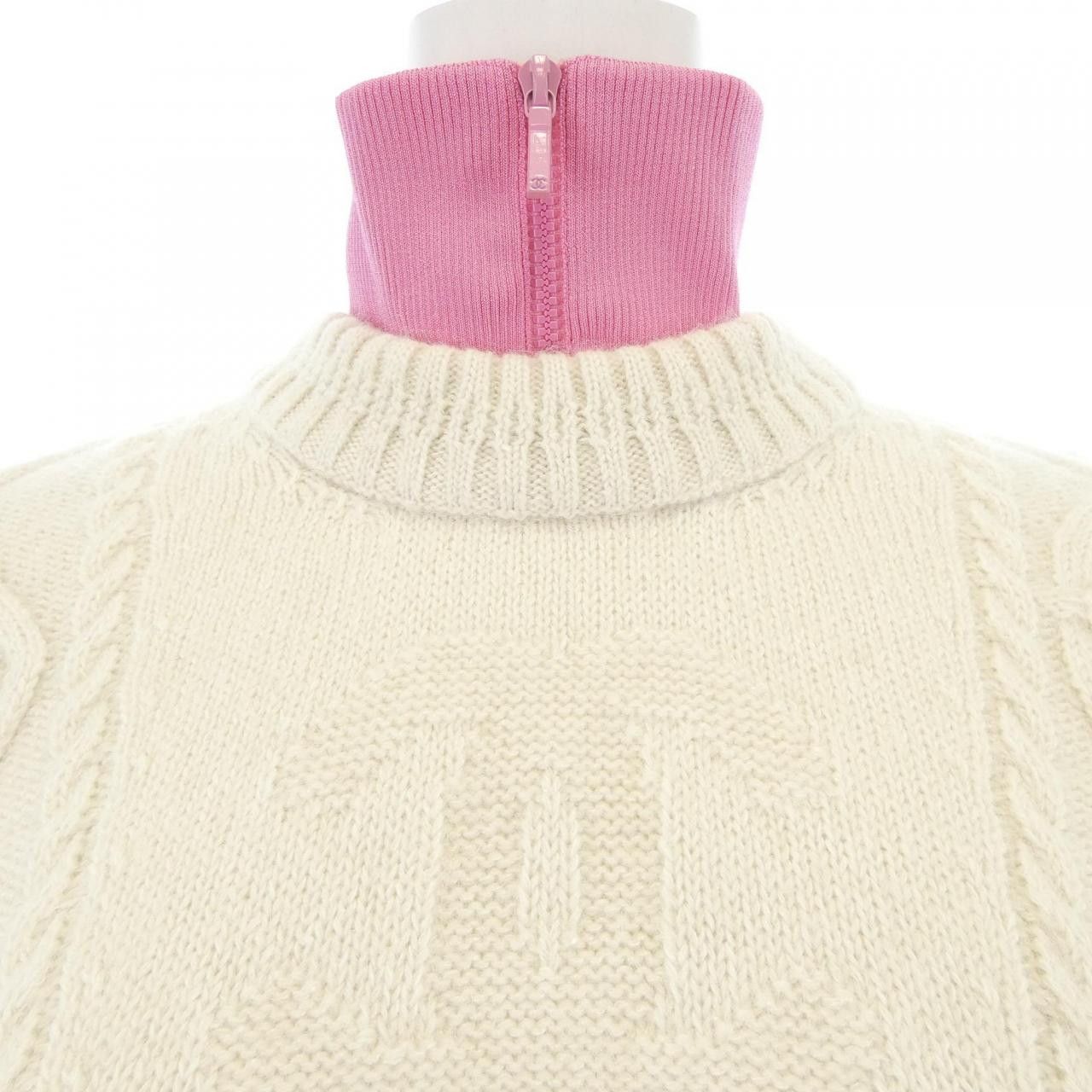 Chanel Chanel Chanel P73236K10529 Cashmere Knit Others Tops P73236K10529 DUTY FREE for USA Size ONE SIZE - 6 Thumbnail