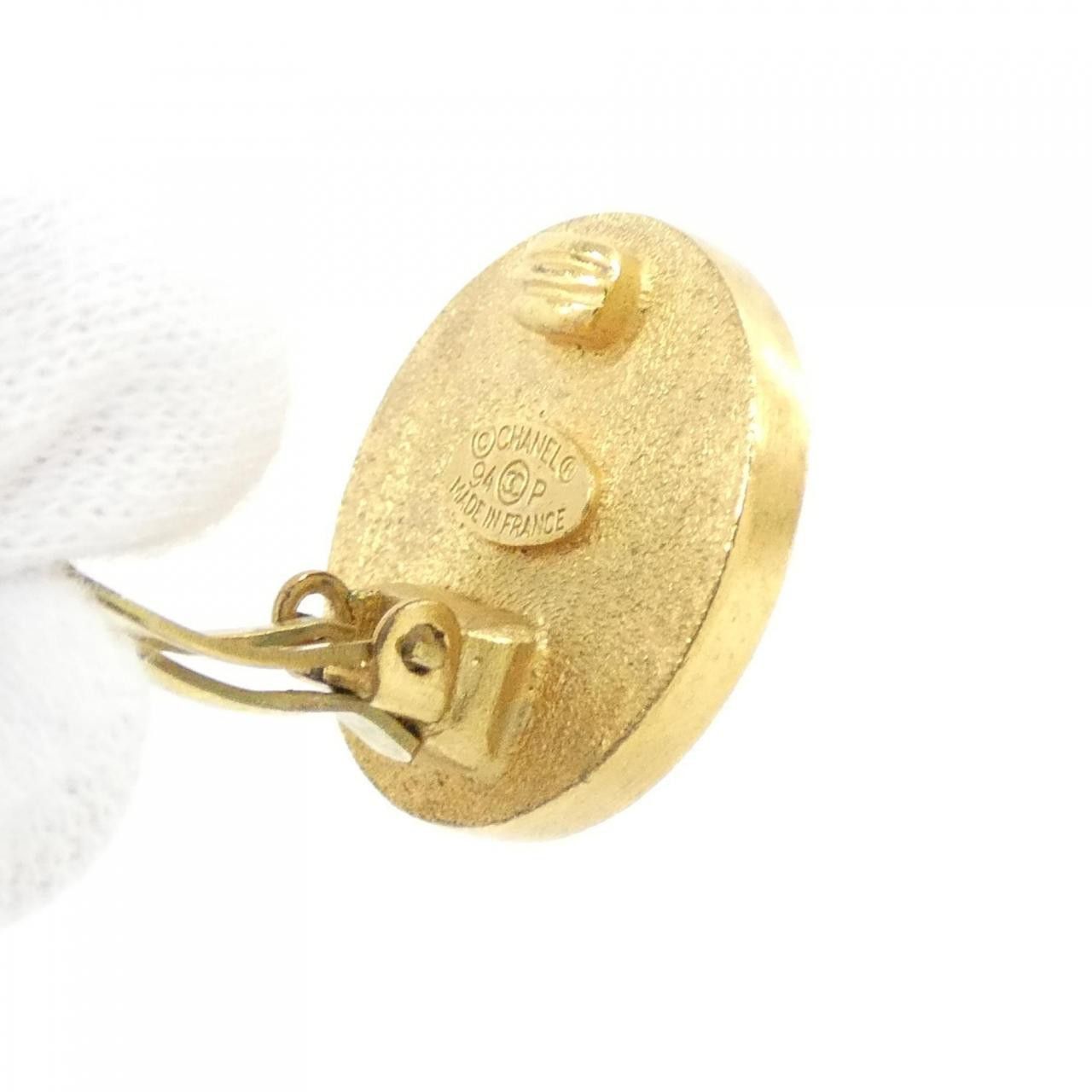 Chanel Chanel Chanel Vintage Earrings Metal Earrings DUTY FREE for USA Size ONE SIZE - 4 Thumbnail