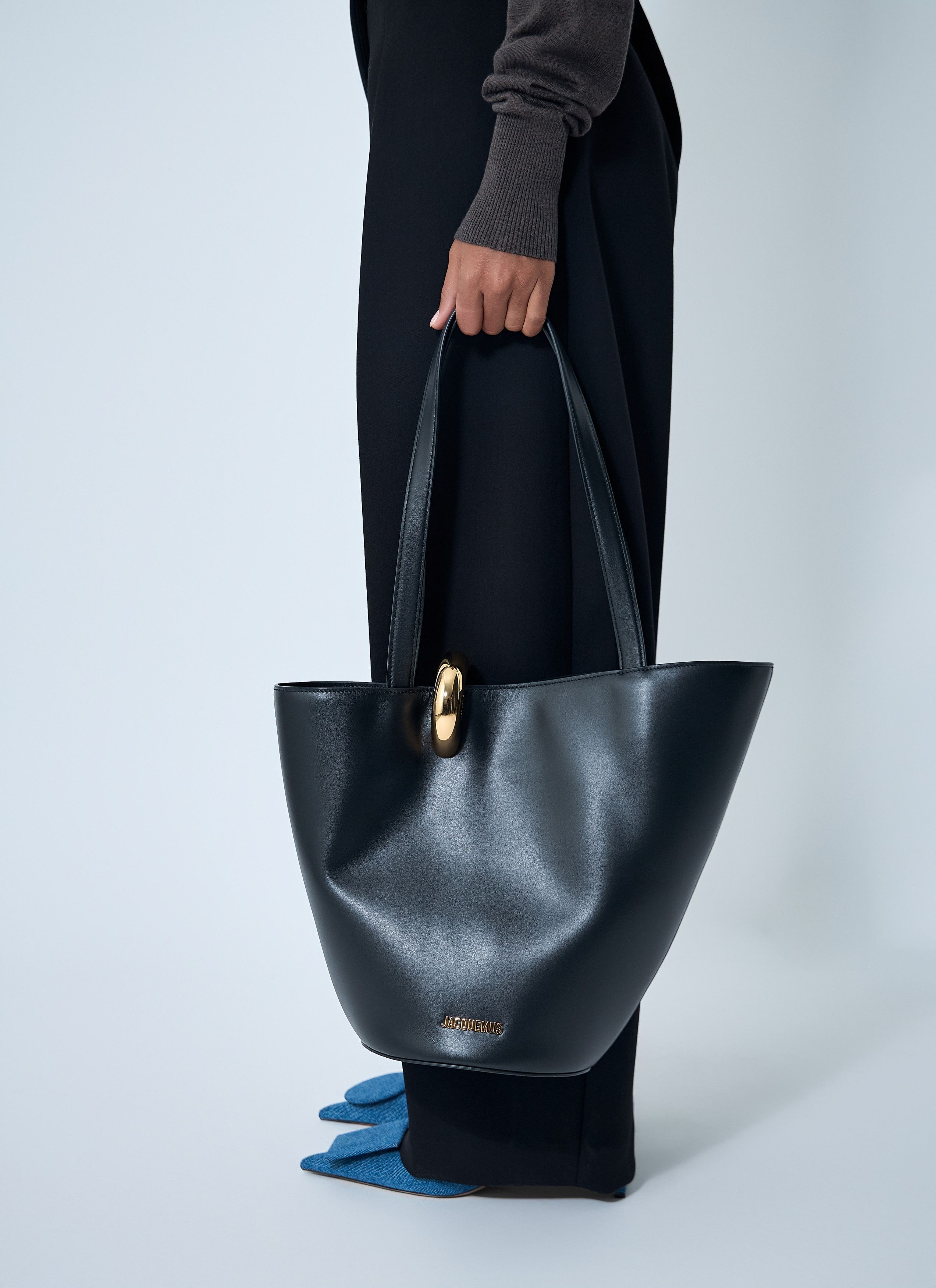 Jacquemus Le Moyen Bambola Bucket Bag Size ONE SIZE - 2 Thumbnail