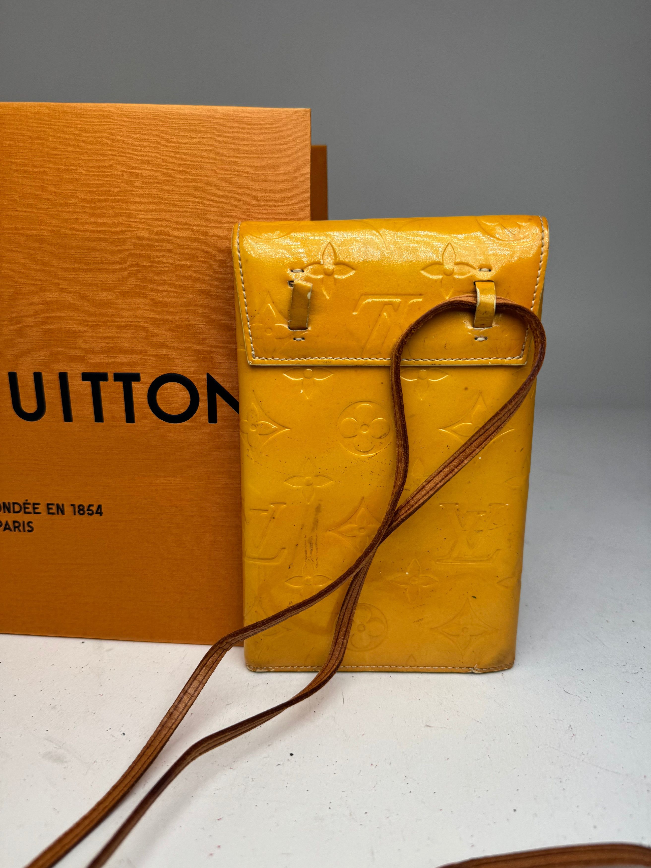 Louis Vuitton Vintage Vernis Leather Messenger Bag Yellow Size ONE SIZE - 14 Thumbnail