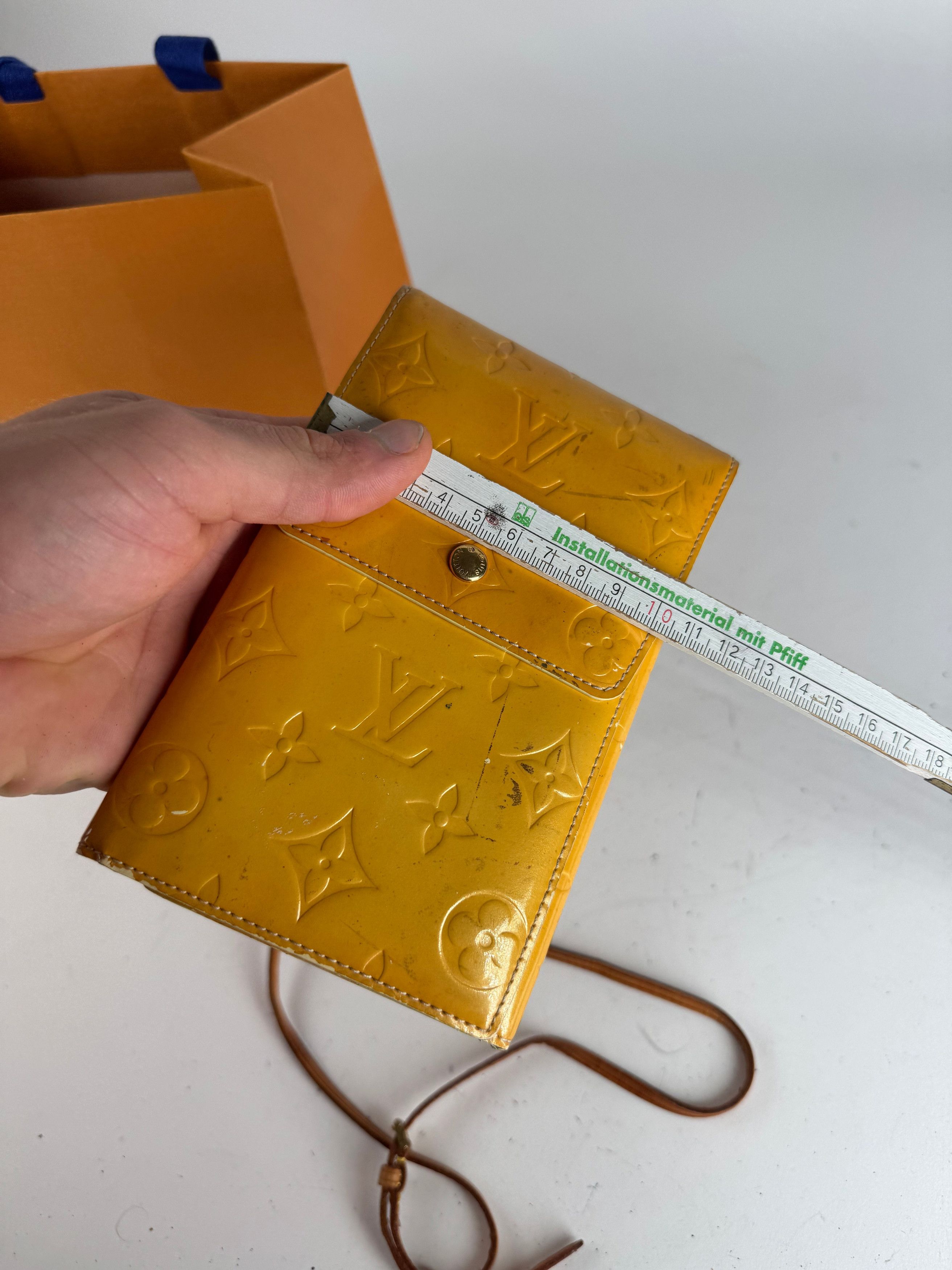Louis Vuitton Vintage Vernis Leather Messenger Bag Yellow Size ONE SIZE - 11 Thumbnail