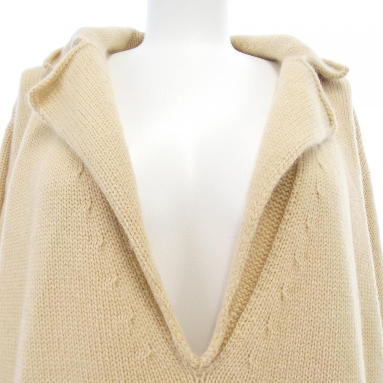 Chanel Chanel Chanel P47679K06042 Cashmere Knit Others Tops P47679K06042 DUTY FREE for USA Size ONE SIZE - 6 Thumbnail