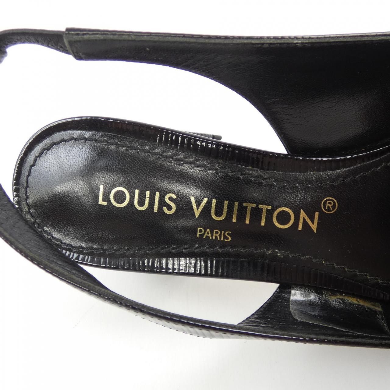 Louis Vuitton Louis Vuitton Louis Vuitton Shake Line Epi Patent Pumps Enamel Shoes DUTY FREE for USA Size ONE SIZE - 6 Thumbnail
