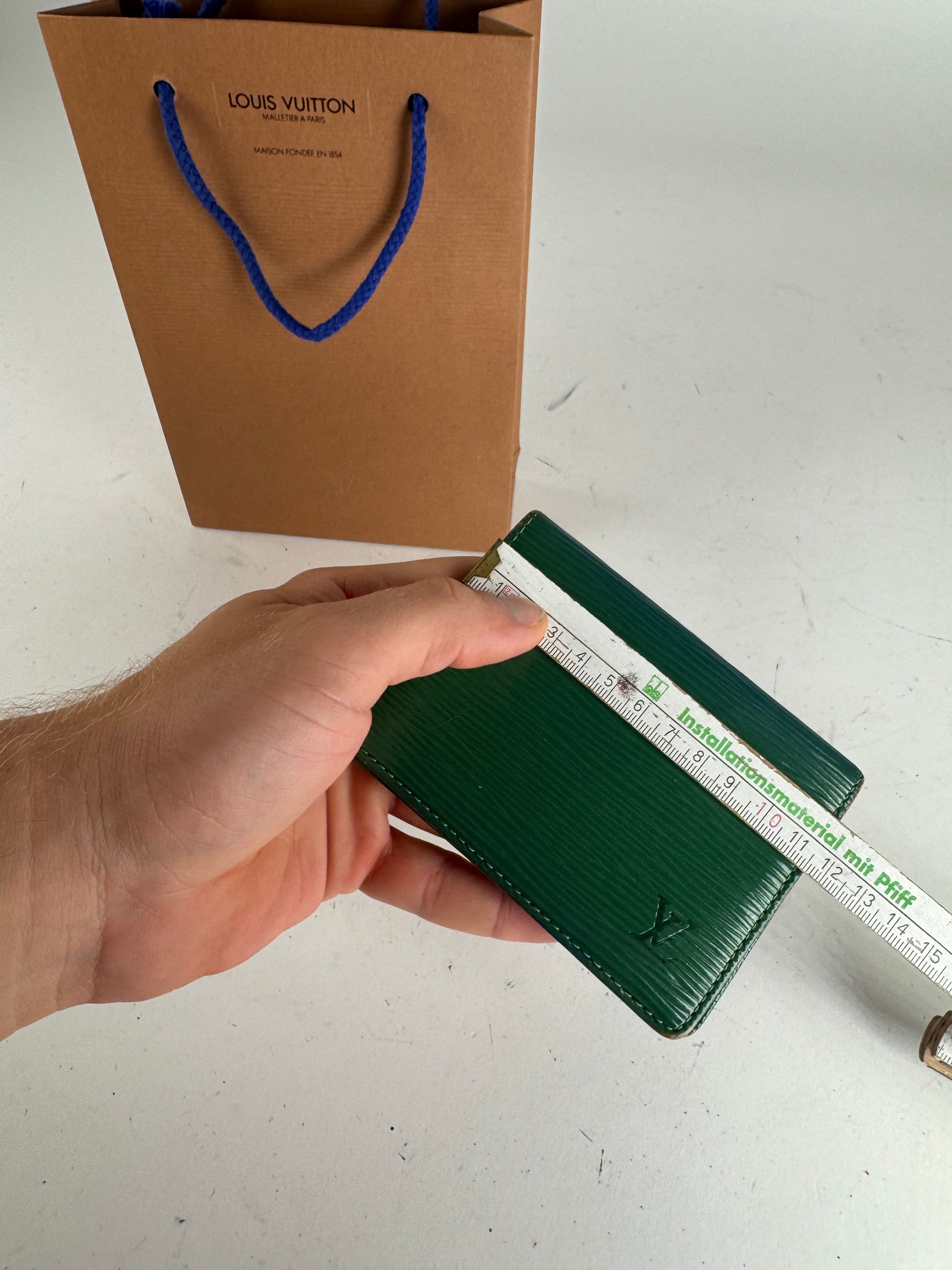Louis Vuitton Vintage EPI Leather Card Holder Green Size ONE SIZE - 8 Thumbnail