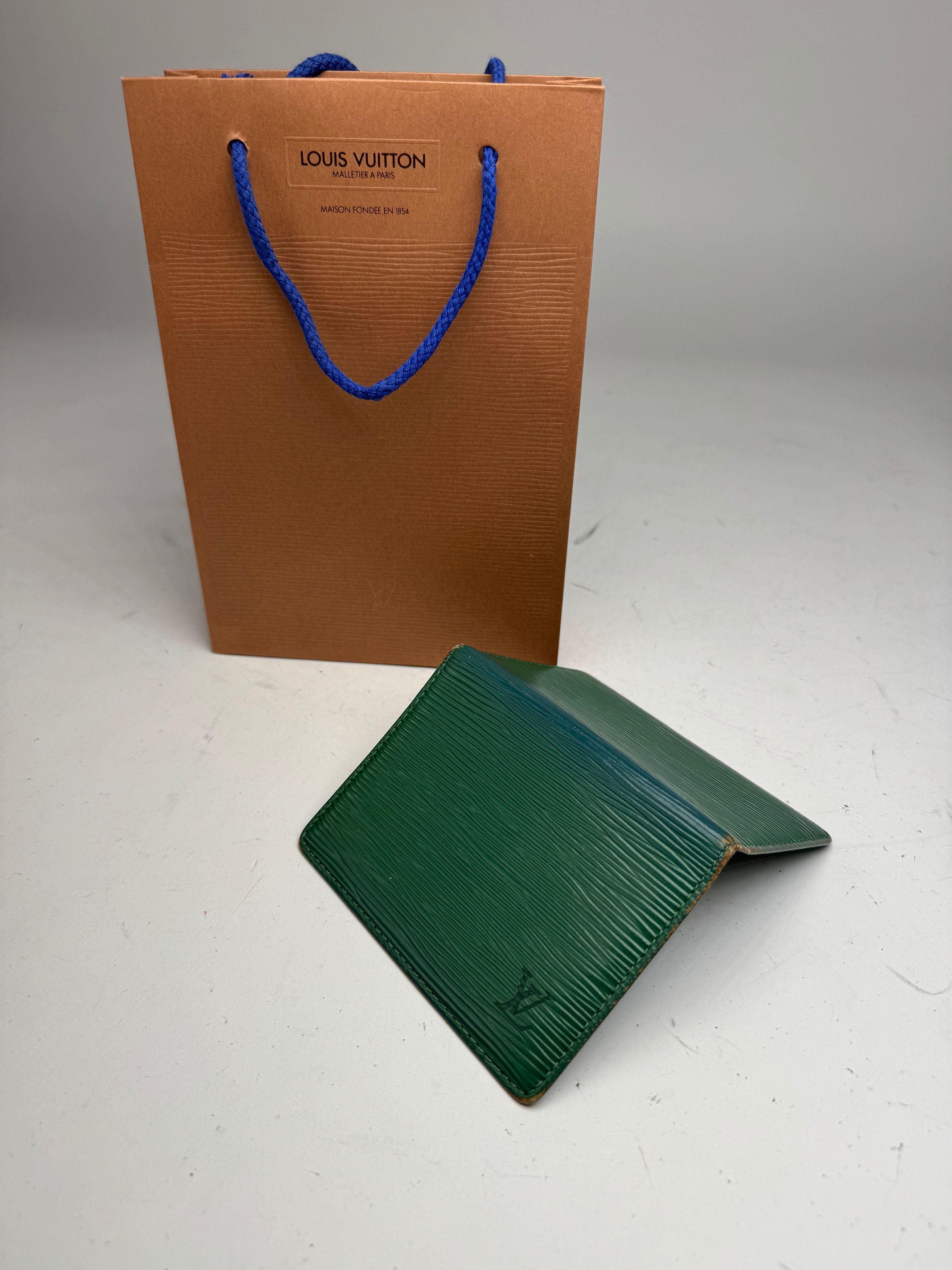 Louis Vuitton Vintage EPI Leather Card Holder Green Size ONE SIZE - 6 Thumbnail