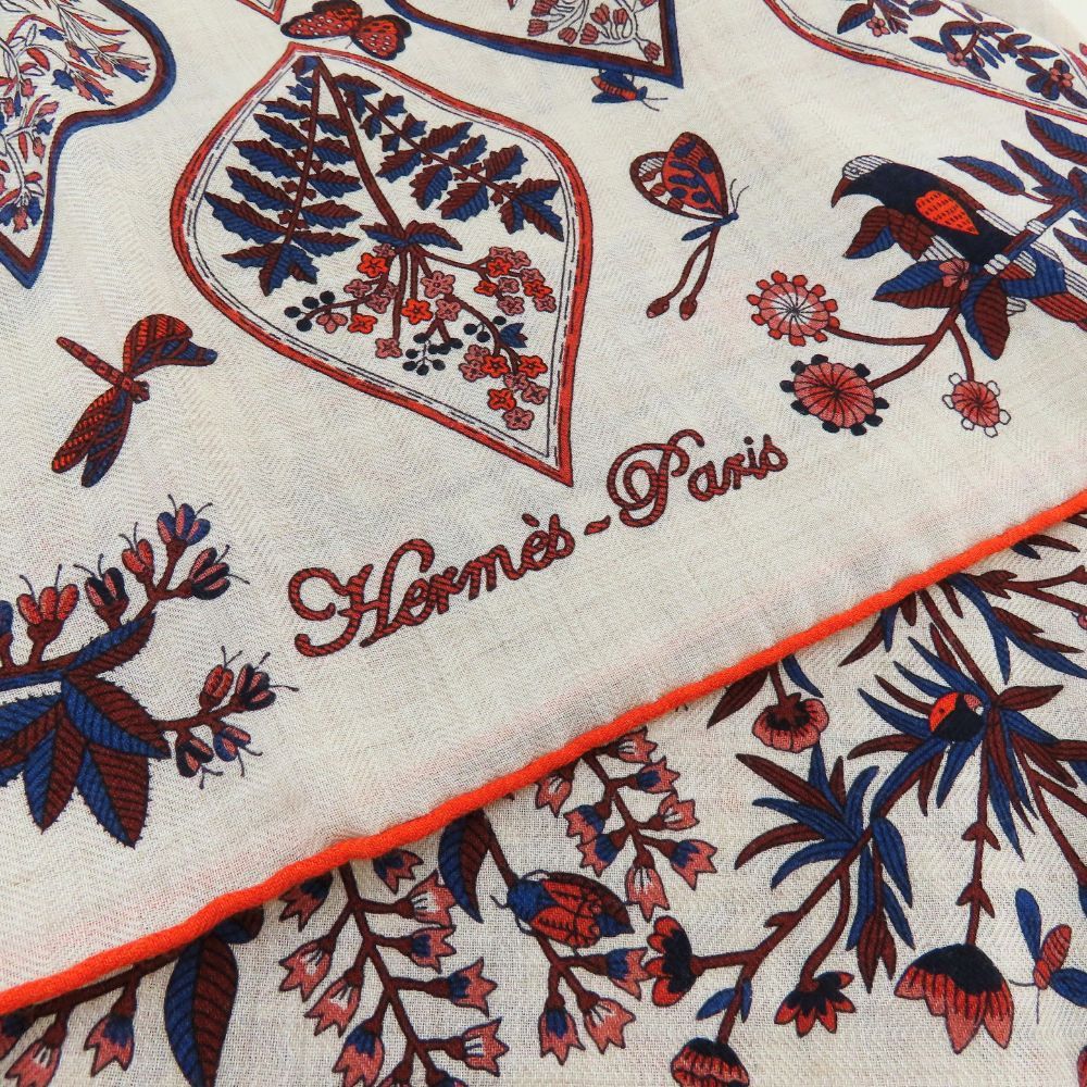 Hermes Hermes Hermes Triangle Geant Cashmere Silk Large Scarf Natural Material Scarf DUTY FREE for USA Size ONE SIZE - 6 Thumbnail