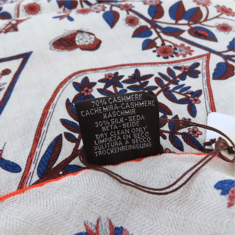 Hermes Hermes Hermes Triangle Geant Cashmere Silk Large Scarf Natural Material Scarf DUTY FREE for USA Size ONE SIZE - 9 Thumbnail
