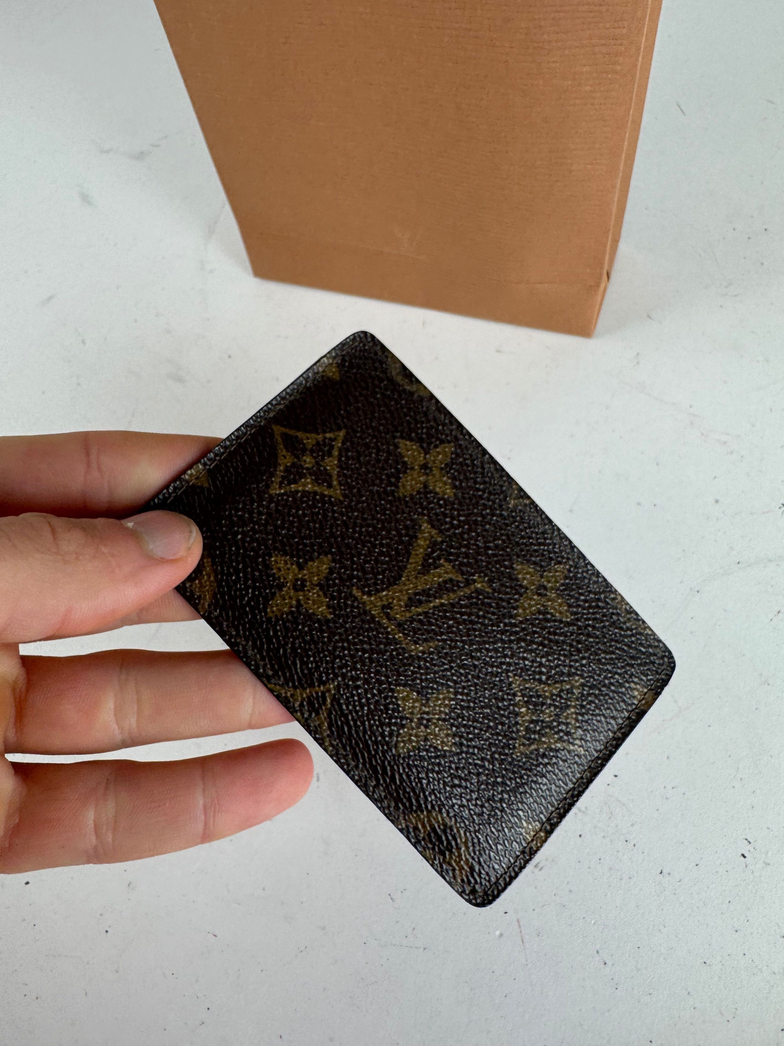 Louis Vuitton Vintage Monogram Leather Card Holder Brown Size ONE SIZE - 7 Thumbnail