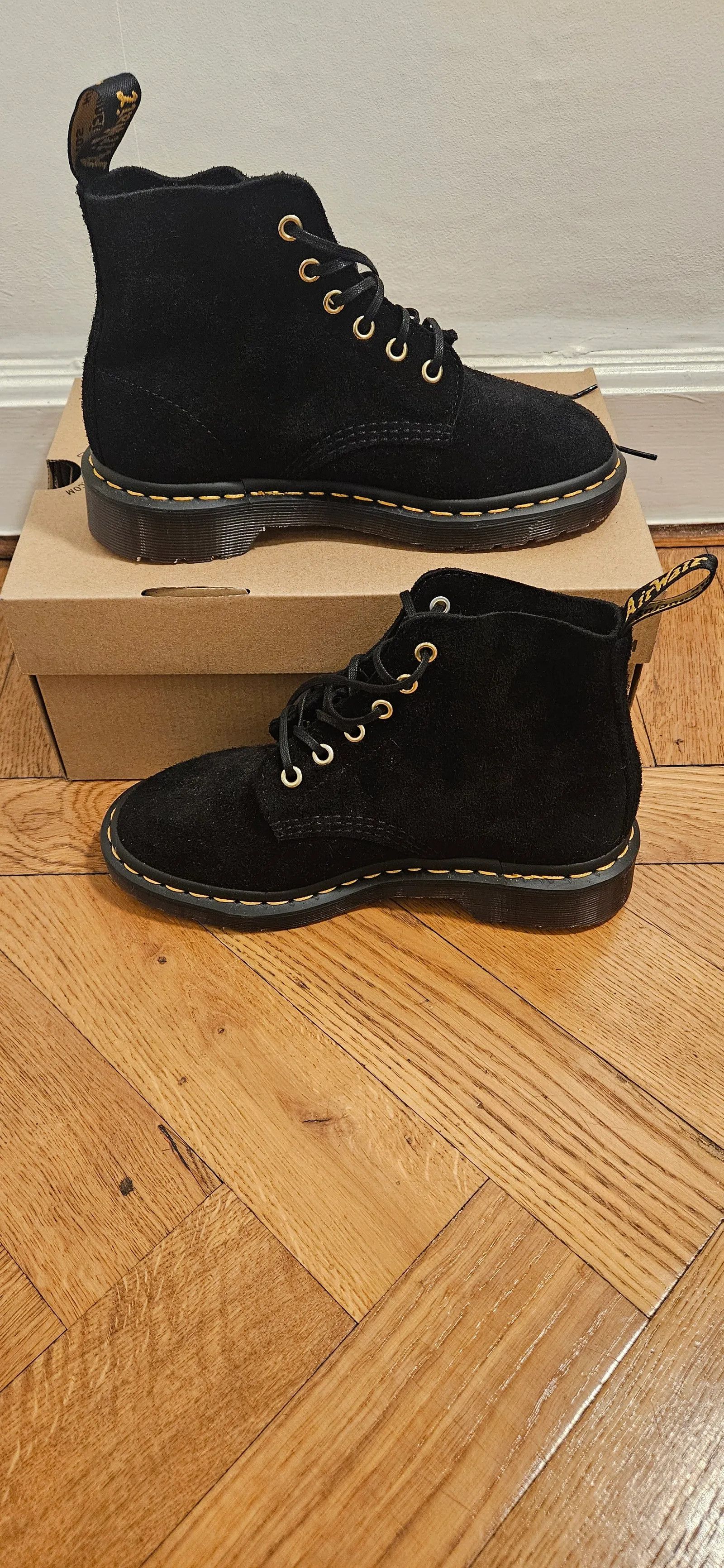 Dr. Martens Dr. Martens Boots Size US 6 / IT 36 - 2 Thumbnail