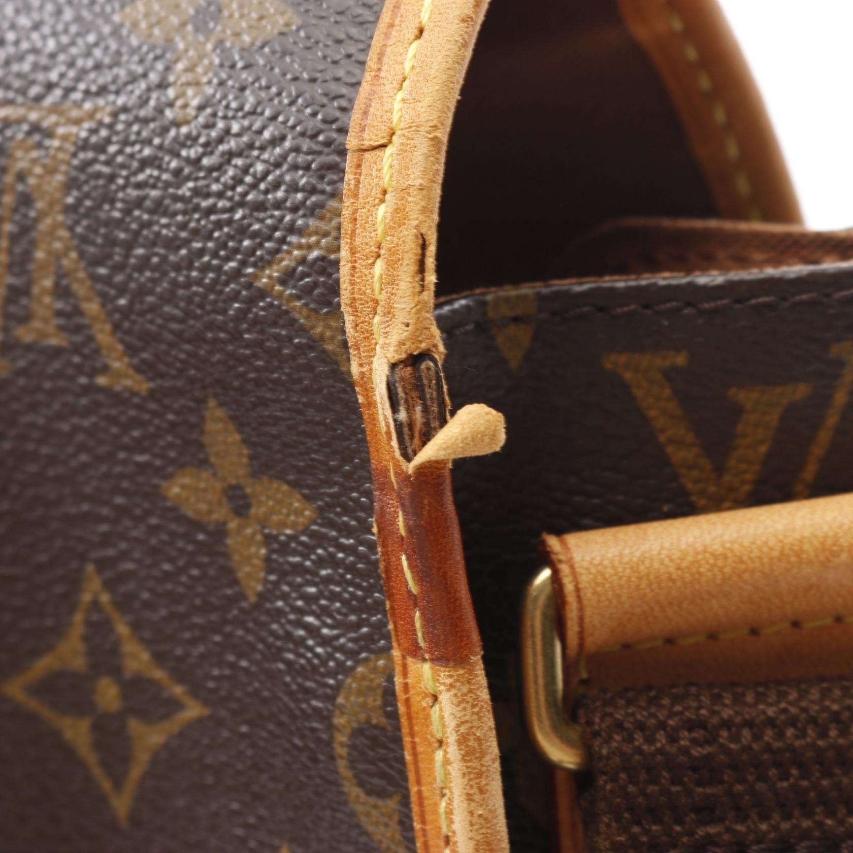 Louis Vuitton Louis Vuitton Louis Vuitton Bosphore Monogram Coated Canvas Shoulder Bag Canvas Shoulder Bag M40106 DUTY FREE for USA Size ONE SIZE - 7 Thumbnail