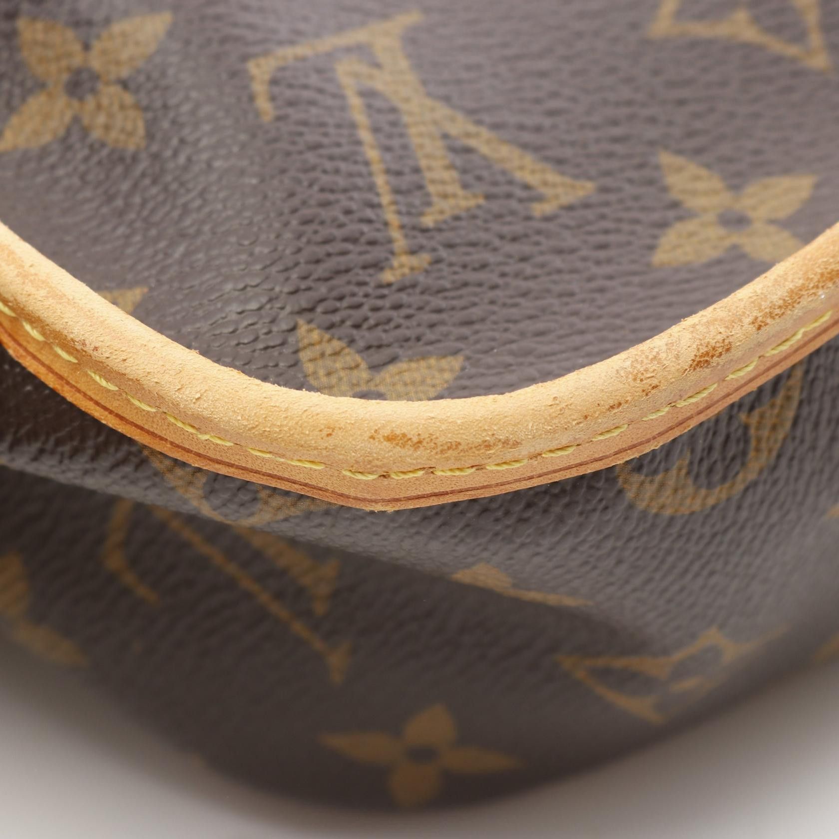 Louis Vuitton Louis Vuitton Louis Vuitton Bosphore Monogram Coated Canvas Shoulder Bag Canvas Shoulder Bag M40106 DUTY FREE for USA Size ONE SIZE - 6 Thumbnail