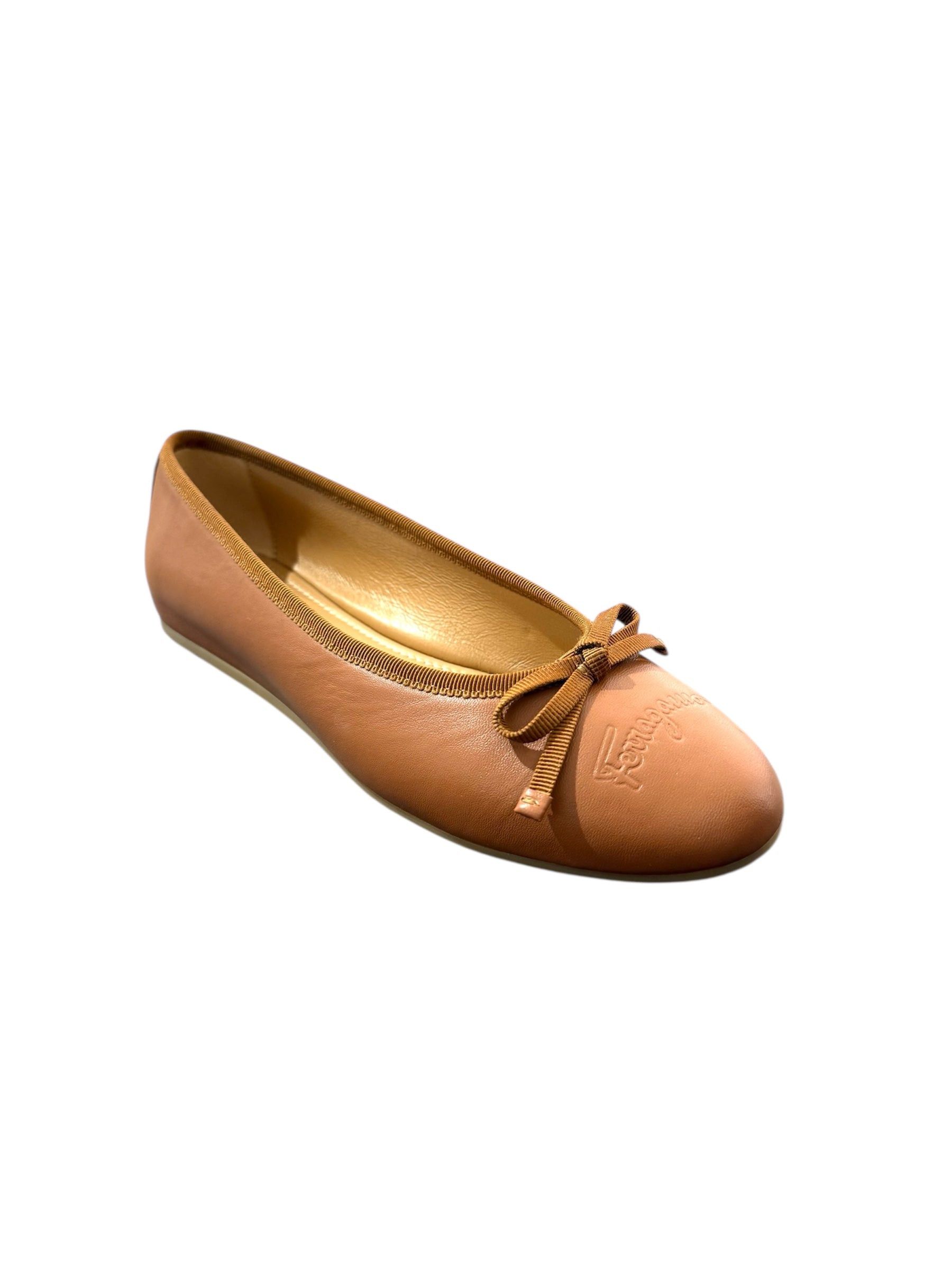 Salvatore Ferragamo Ferragamo Newballet Bow Leather Ballet Flats SIZE 7 Size ONE SIZE - 2 Thumbnail