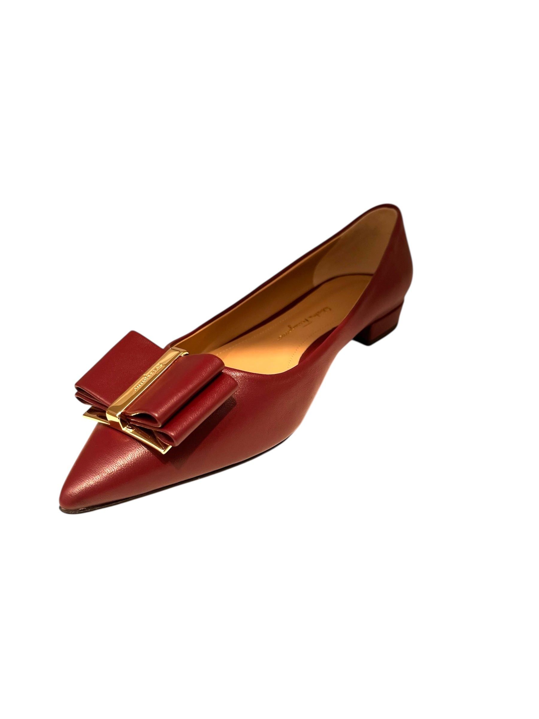 Ferragamo Bow Leather Flats SIZE 8