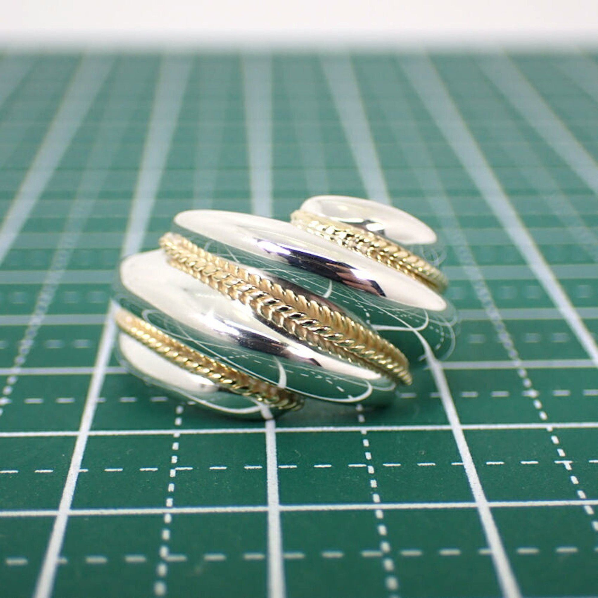 Tiffany & Co. Tiffany 925 750 Twisted Ring Size 10 Size ONE SIZE - 9 Thumbnail
