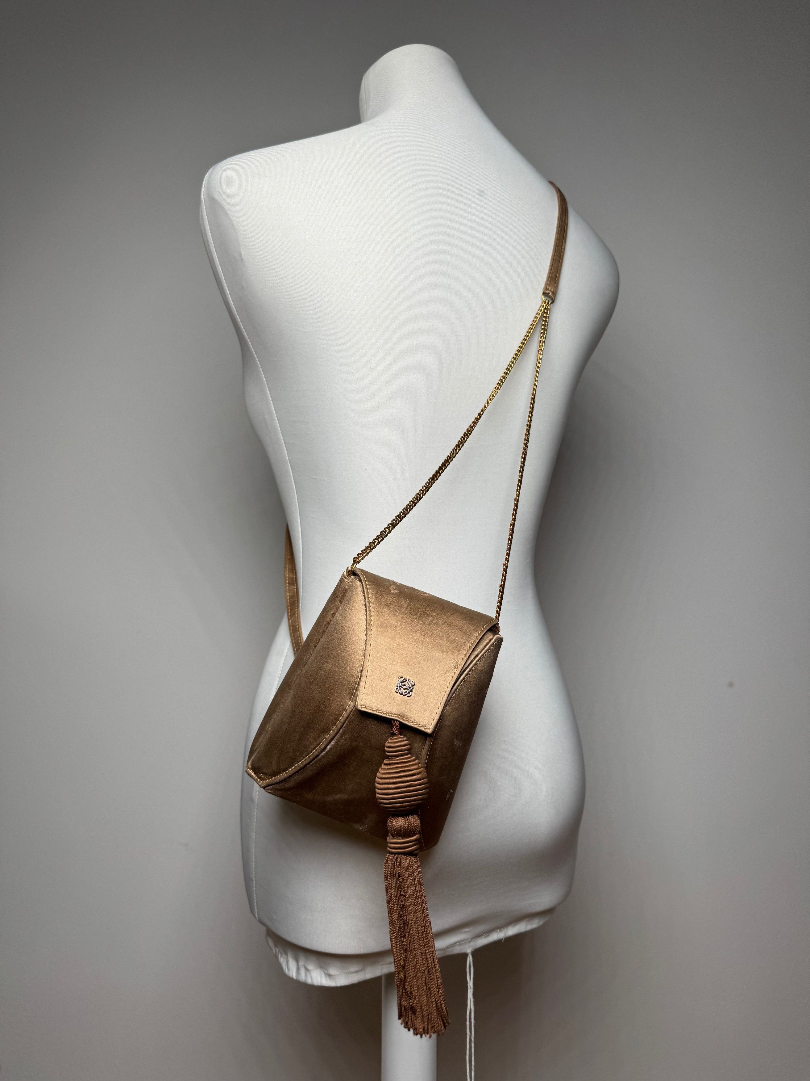 Loewe Vintage Madrid 2Way Crossbody Bag Gold Size ONE SIZE - 10 Thumbnail