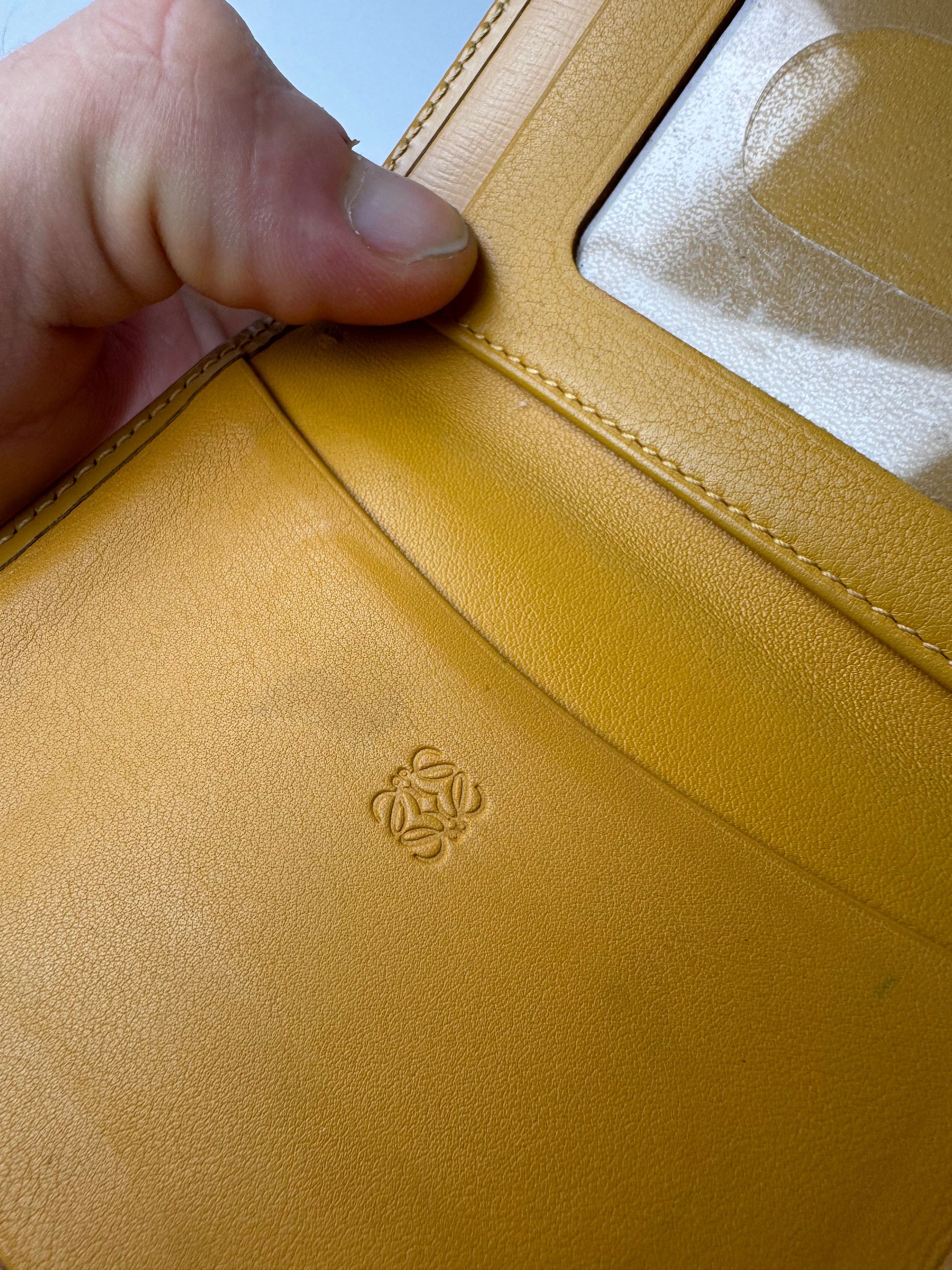 Loewe Vintage Madrid Leather Card Holder Yellow Size ONE SIZE - 4 Thumbnail