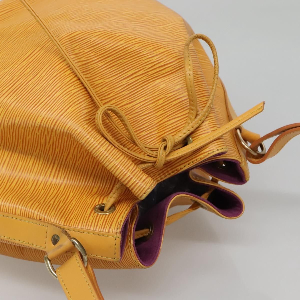 Louis Vuitton Louis Vuitton Noe Epi Leather Size ONE SIZE - 14 Thumbnail